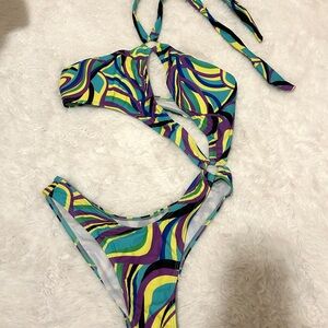 One piece swimsuit. Size S. Brand new.
